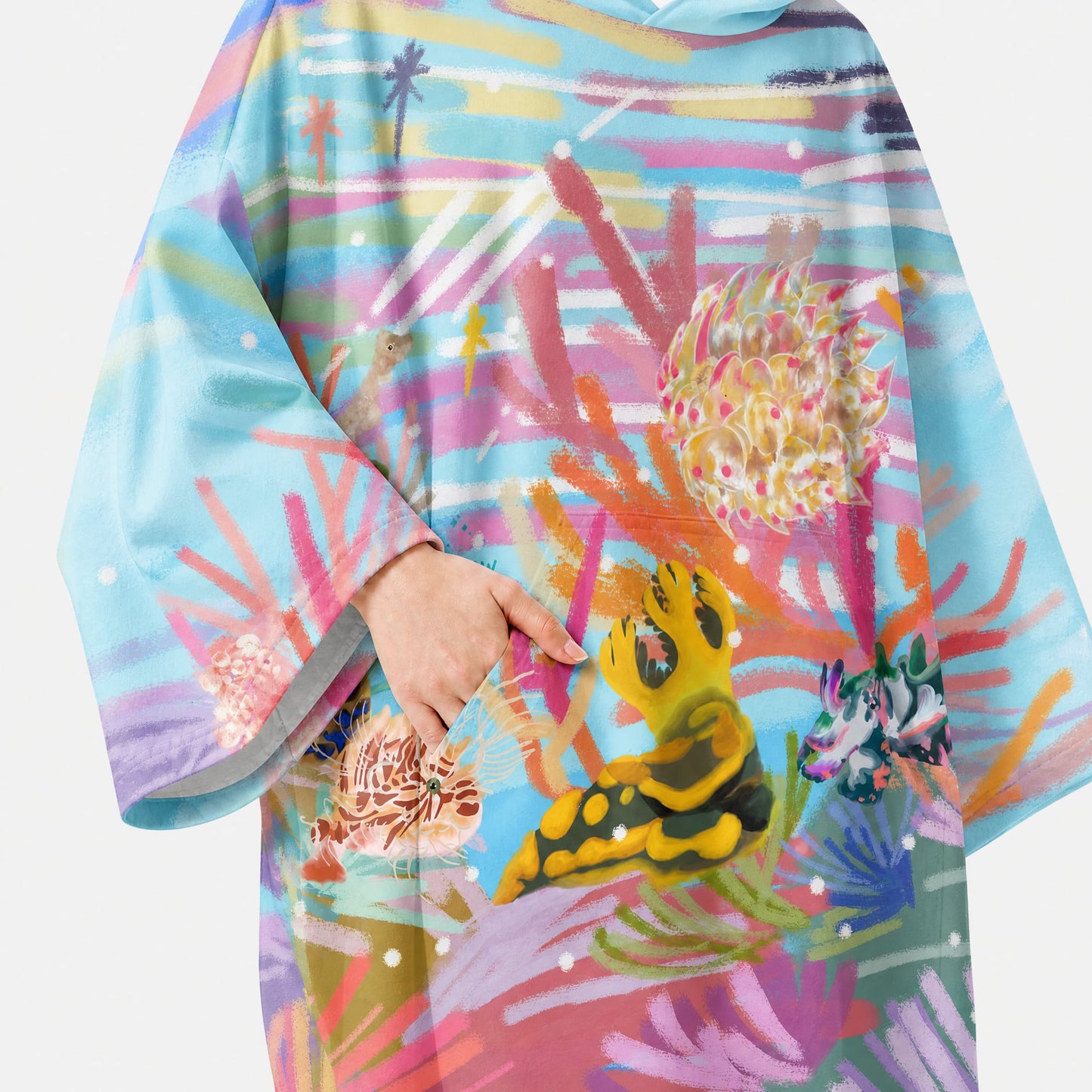 /generated-mockups/poncho/lembeh/pocket-detail-v2.png